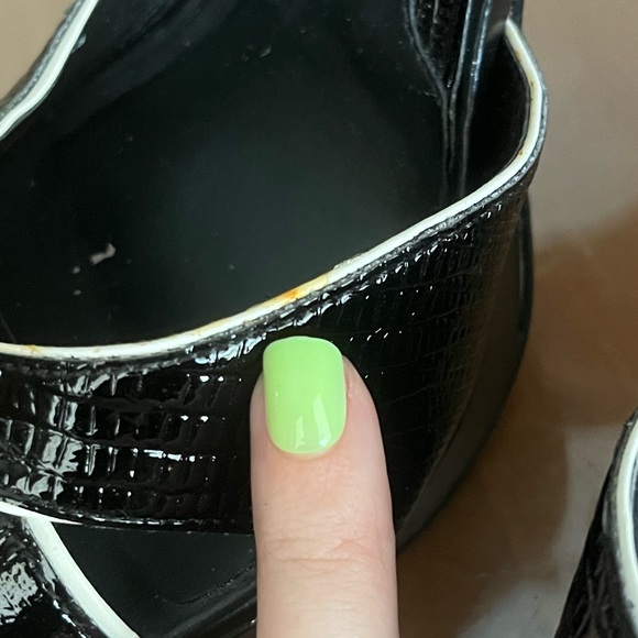 Classic white house black market leather open toe pumps! Size 10 - Picture 5 of 5